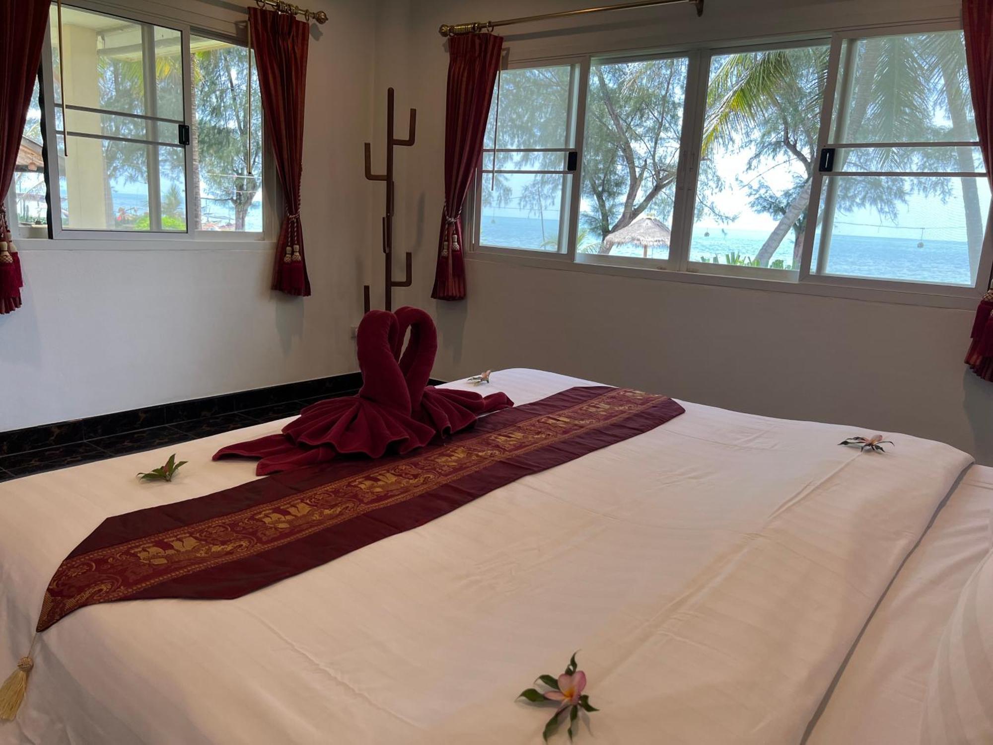 Ao Thai Resort Sathing Phra Bagian luar foto