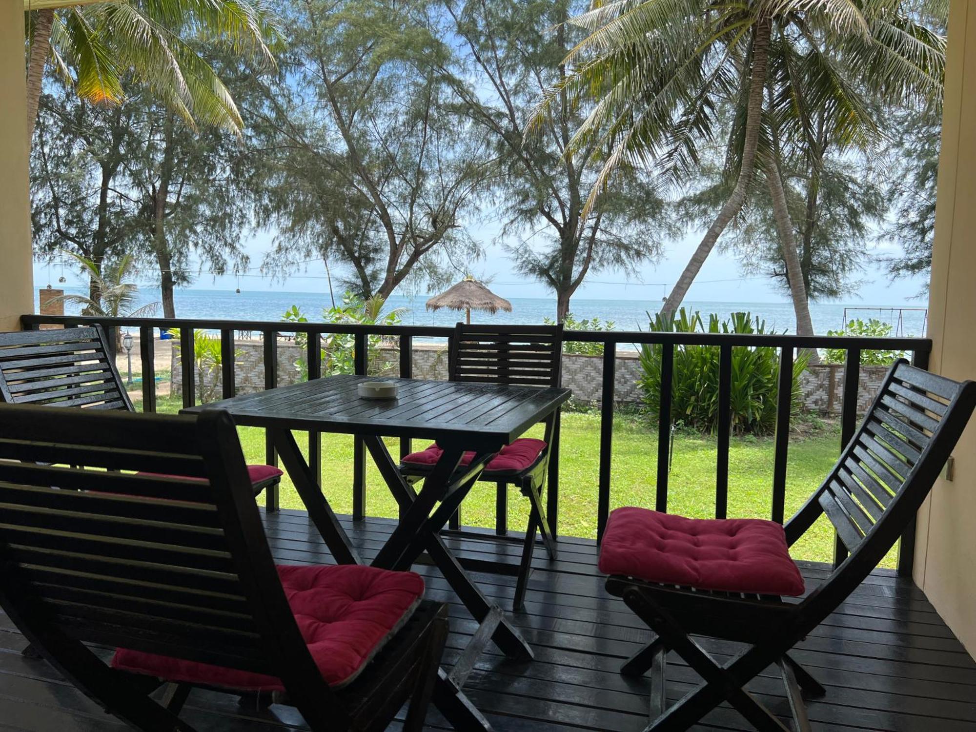 Ao Thai Resort Sathing Phra Bagian luar foto
