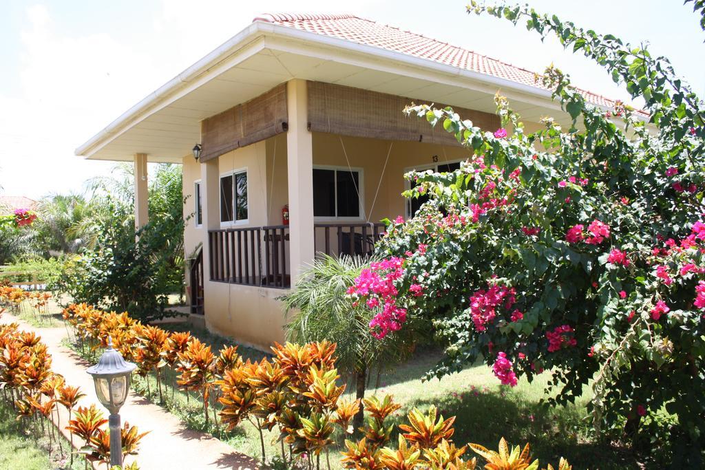 Ao Thai Resort Sathing Phra Bagian luar foto